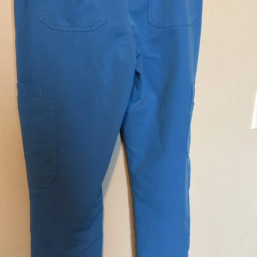 FIGS Cairo Cargo Scrub Pants Men’s Small Short Blue EUC Nurse Healthcare
